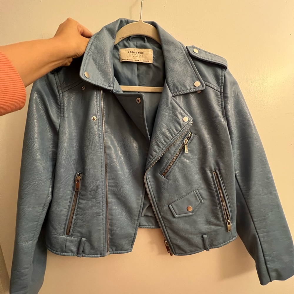 Zara leather jacket in medium. Good condition, worn twice.